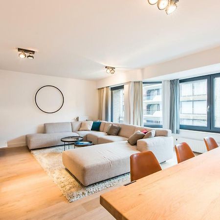 Ruim En Modern Appartement Te Knokke Nabij De Dijk Extérieur photo