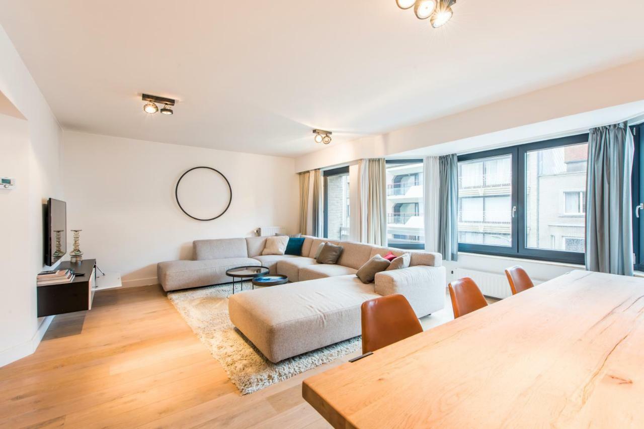 Ruim En Modern Appartement Te Knokke Nabij De Dijk Extérieur photo