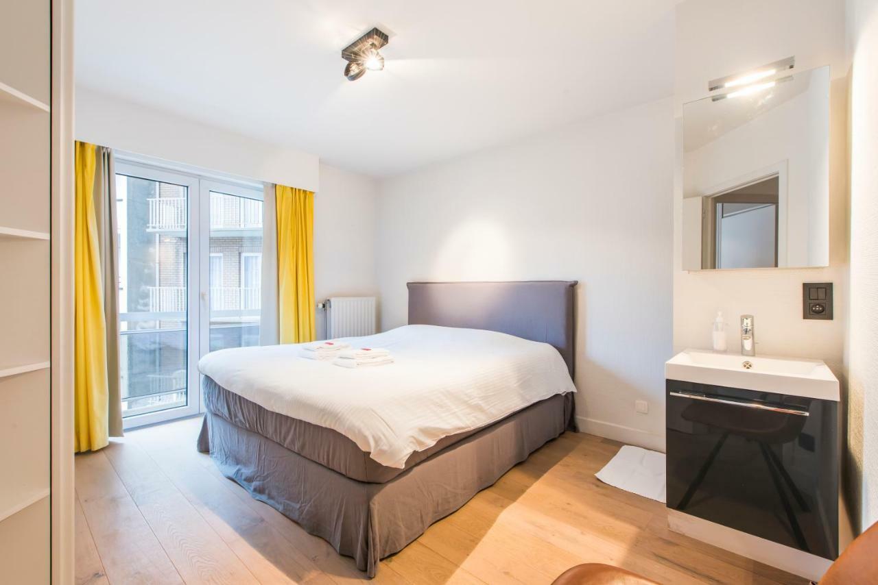 Ruim En Modern Appartement Te Knokke Nabij De Dijk Extérieur photo